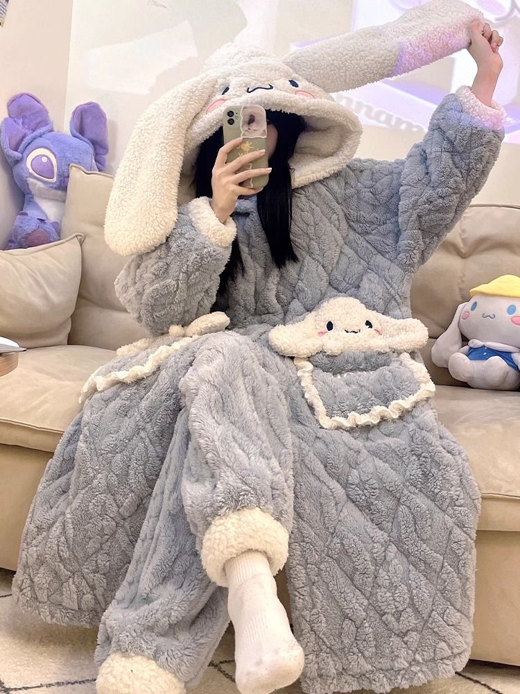 珊瑚絨睡衣女加厚加絨款玉桂狗三層夾棉襖睡袍冬季新款家居服套裝