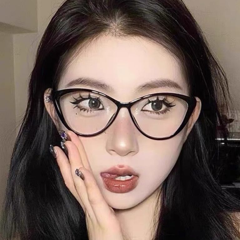 European and American black thick-framed cat-eye style for round faces, slimming and anti-blue light, with myopia degree, trendy Korean version of Internet celebrity Xiaohong book style