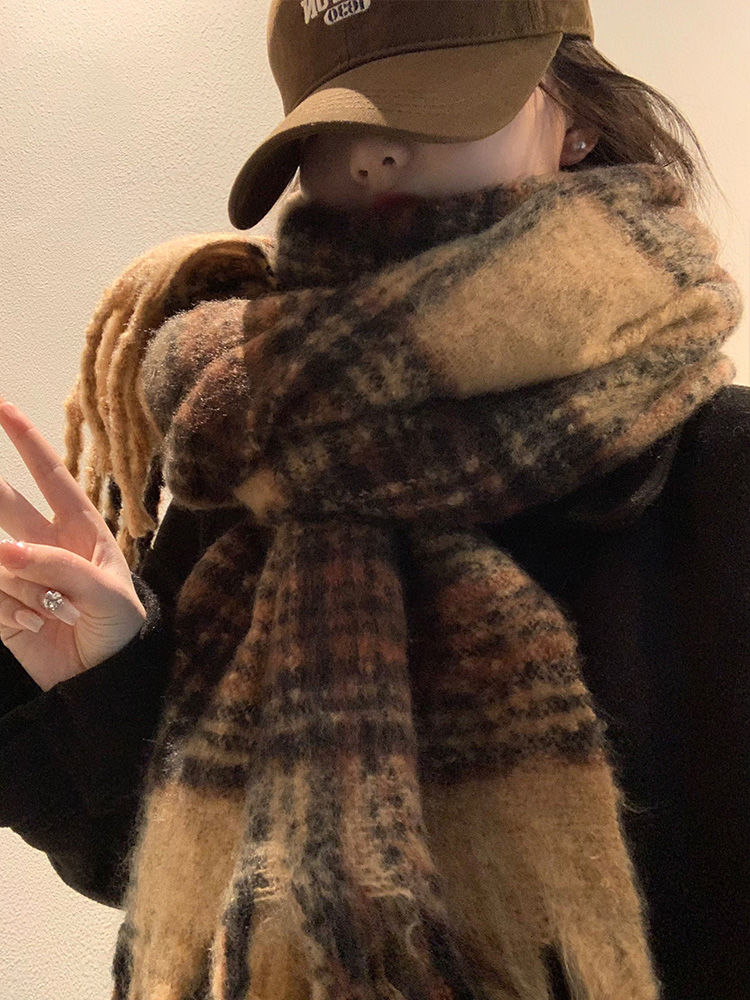美拉德棕色格子圍巾女高級感馬海毛保暖百搭圍脖披肩冬季2023新款