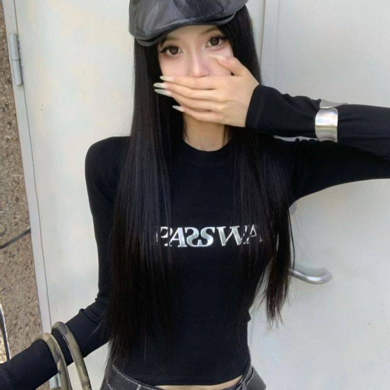 美式復古辣妹正肩長袖t恤女秋季設計感小眾修身顯瘦黑色短款上衣
