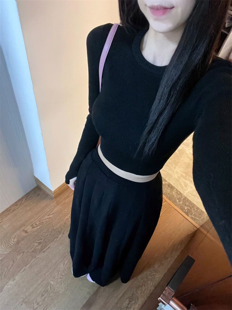 黑色短款上衣女辣妹緊身高腰露臍正肩長袖t恤修身打底衫秋冬新款