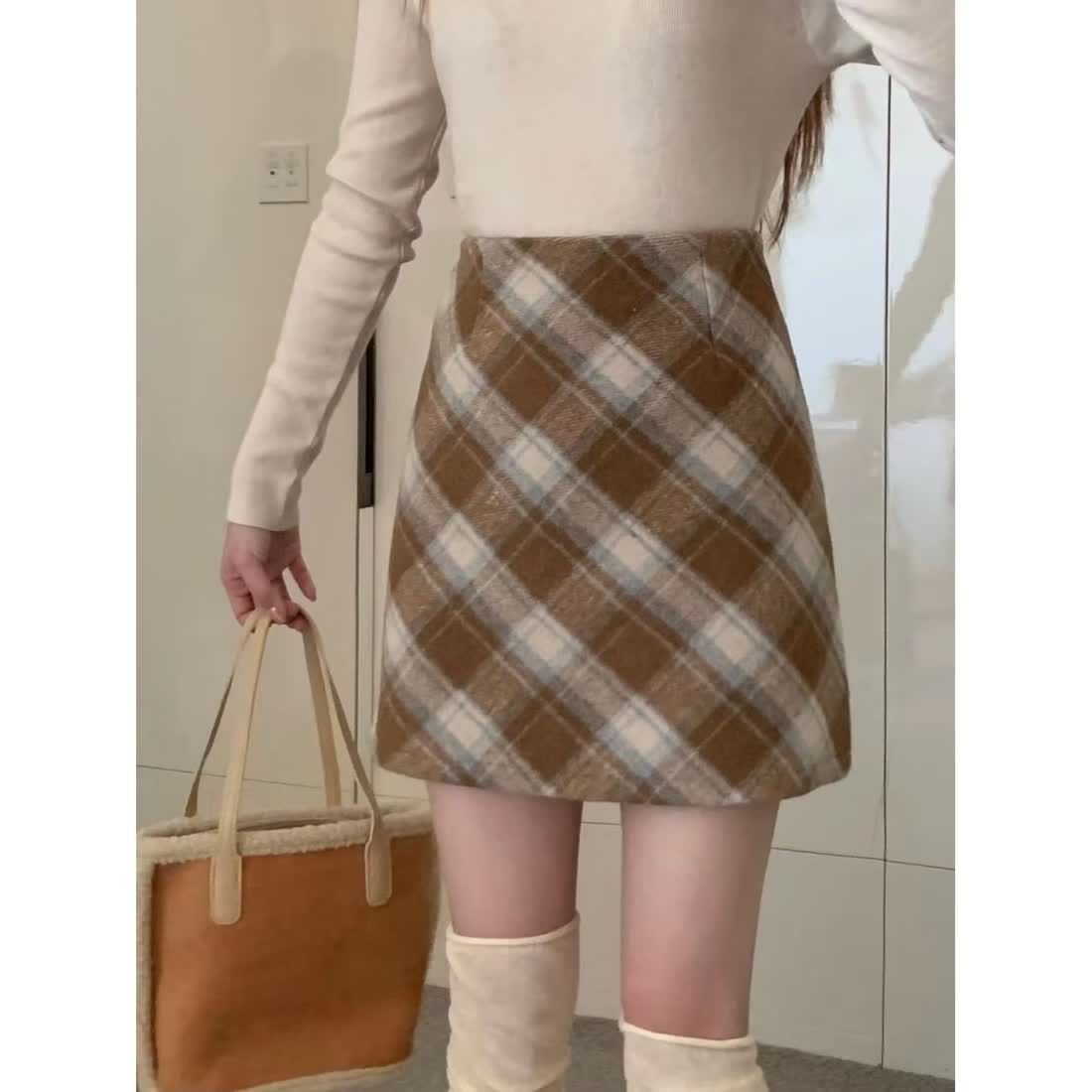 High-waist plaid woolen skirt for women autumn and winter  new retro plaid hip-covering skirt short skirt A-line skirt