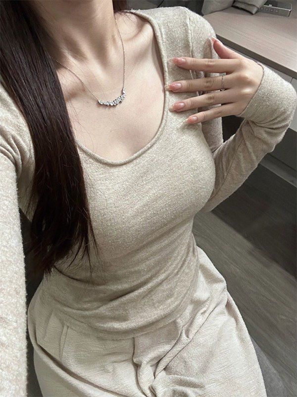 Pure Lust Style Sweet Hot Girl Low-neck Bottoming Shirt Women's Autumn and Winter Slim Fit Short Long-Sleeved T-Shirt Square Neck Top