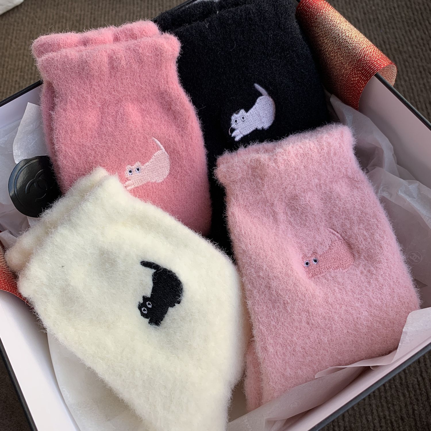 Pink cat mink velvet socks for women Korean version plus velvet thickening warm winter cute furry sleep confinement socks