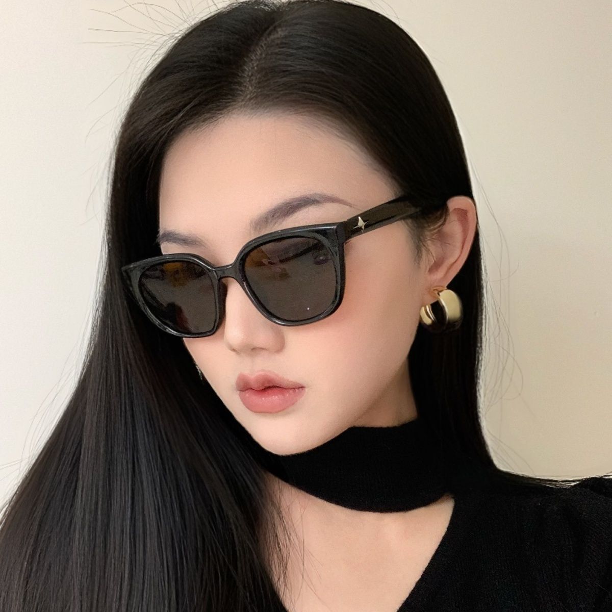 潮酷墨鏡女高級感方框圓臉顯臉小2024新款夏季旅遊雪地防曬太陽鏡