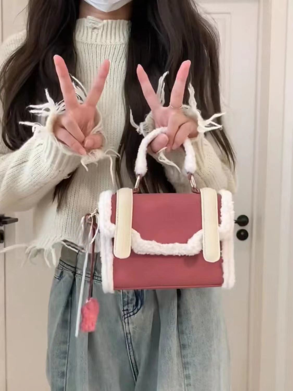 Beautiful girl furry Cambridge bag 2024 college style JK lambswool crossbody bag girl dopamine shoulder bag portable