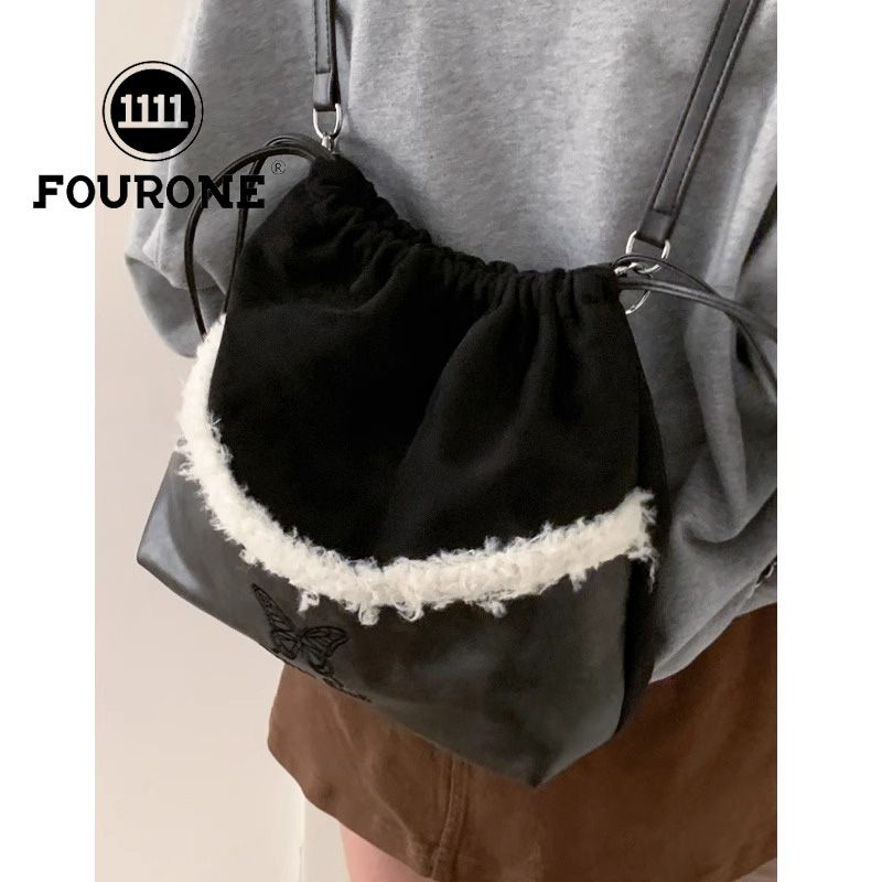 韩国小众设计包包女新款时尚双肩包高级感百搭斜挎水桶包