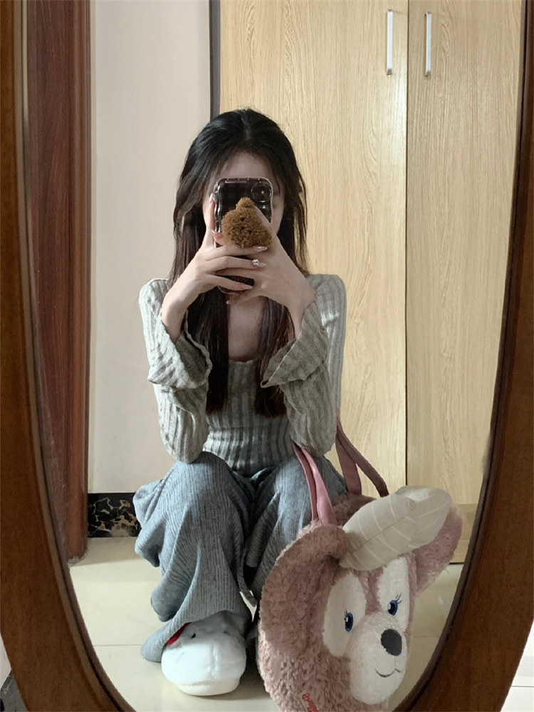 法式方領長袖T恤女冬季新款設計感喇叭袖修身顯瘦內搭打底衫上衣