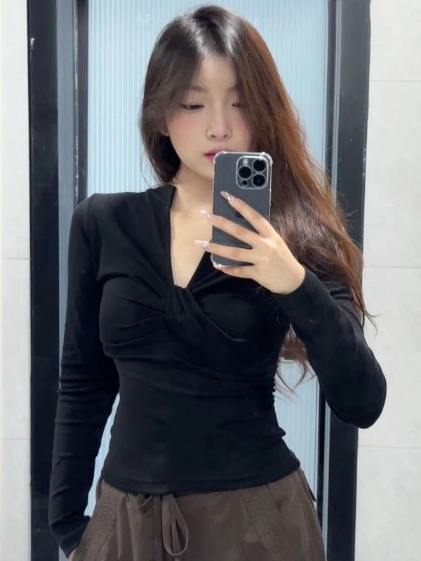 純欲甜辣早秋季新款長袖扭結V領T恤女修身高級設計感小眾顯瘦上衣