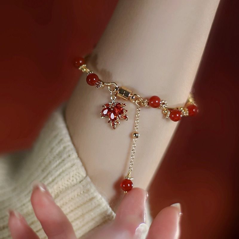 枫叶少女红色串珠手镯女生小众女小众设计本命年手链中式闺蜜礼物