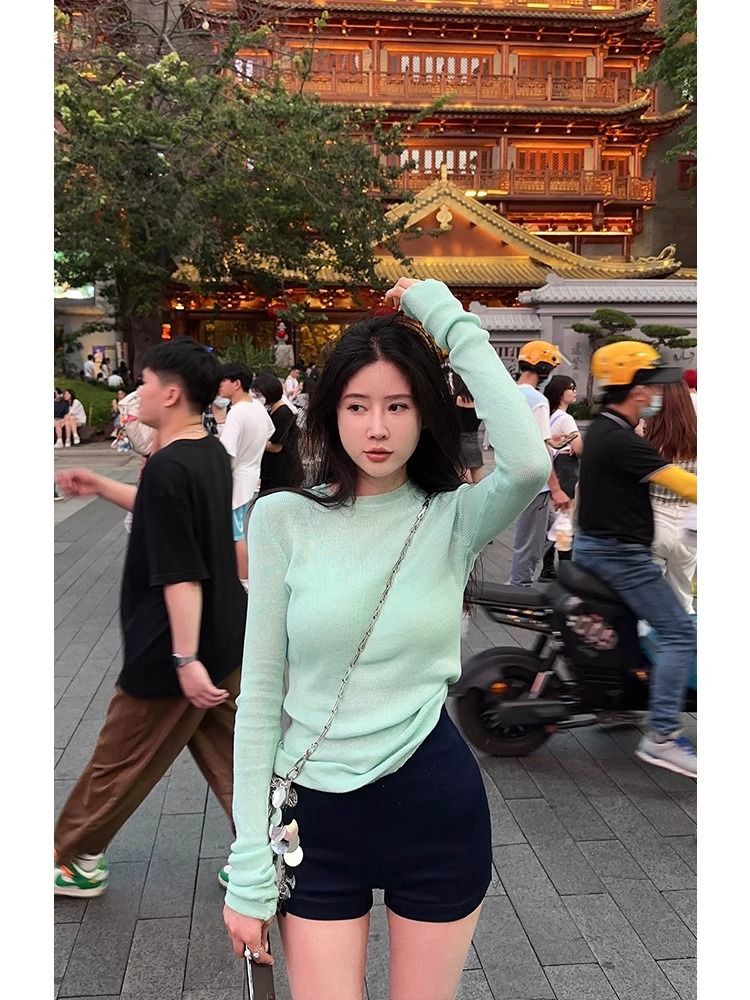 綠色長袖毛衣女秋慵懶風修身溫柔法式軟糯打底內搭針織衫圓領上衣