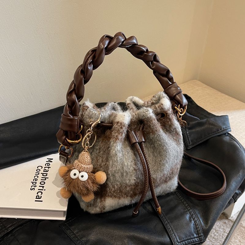 Retro Woolen Plaid Bag Autumn and Winter Women's 2023 New Trendy Korean Portable Bucket Bag Versatile Shoulder Crossbody Bag