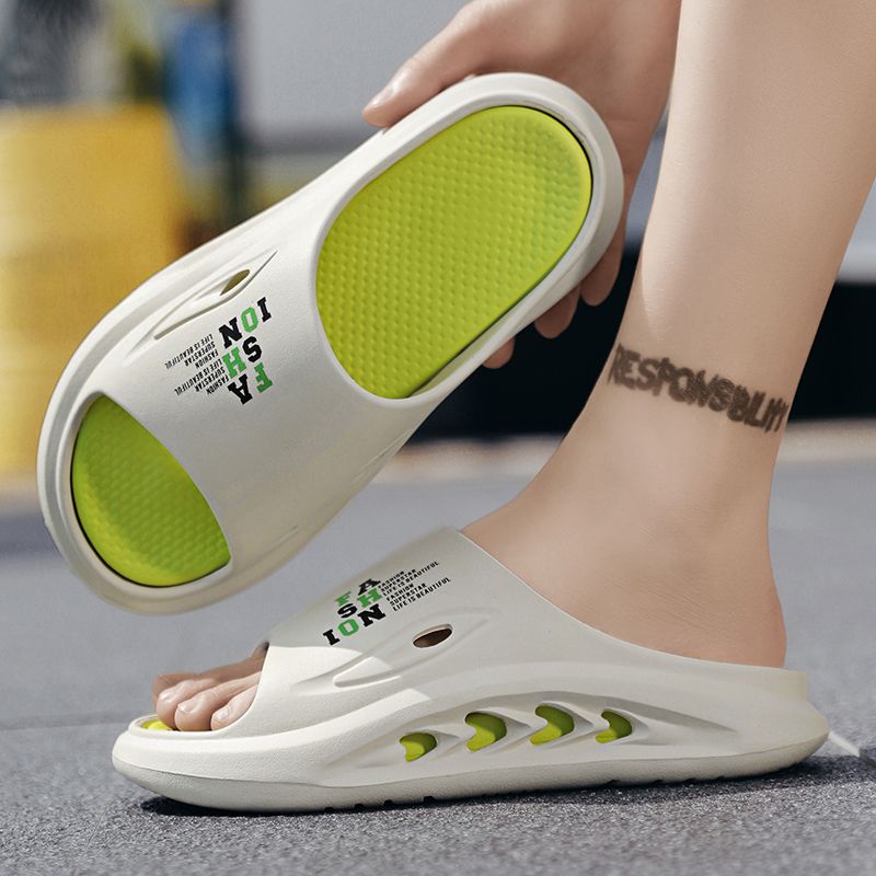 Men's new summer slippers, casual thick-soled non-slip lightweight outer wear home soft-soled extra-large size one-line slippers for men