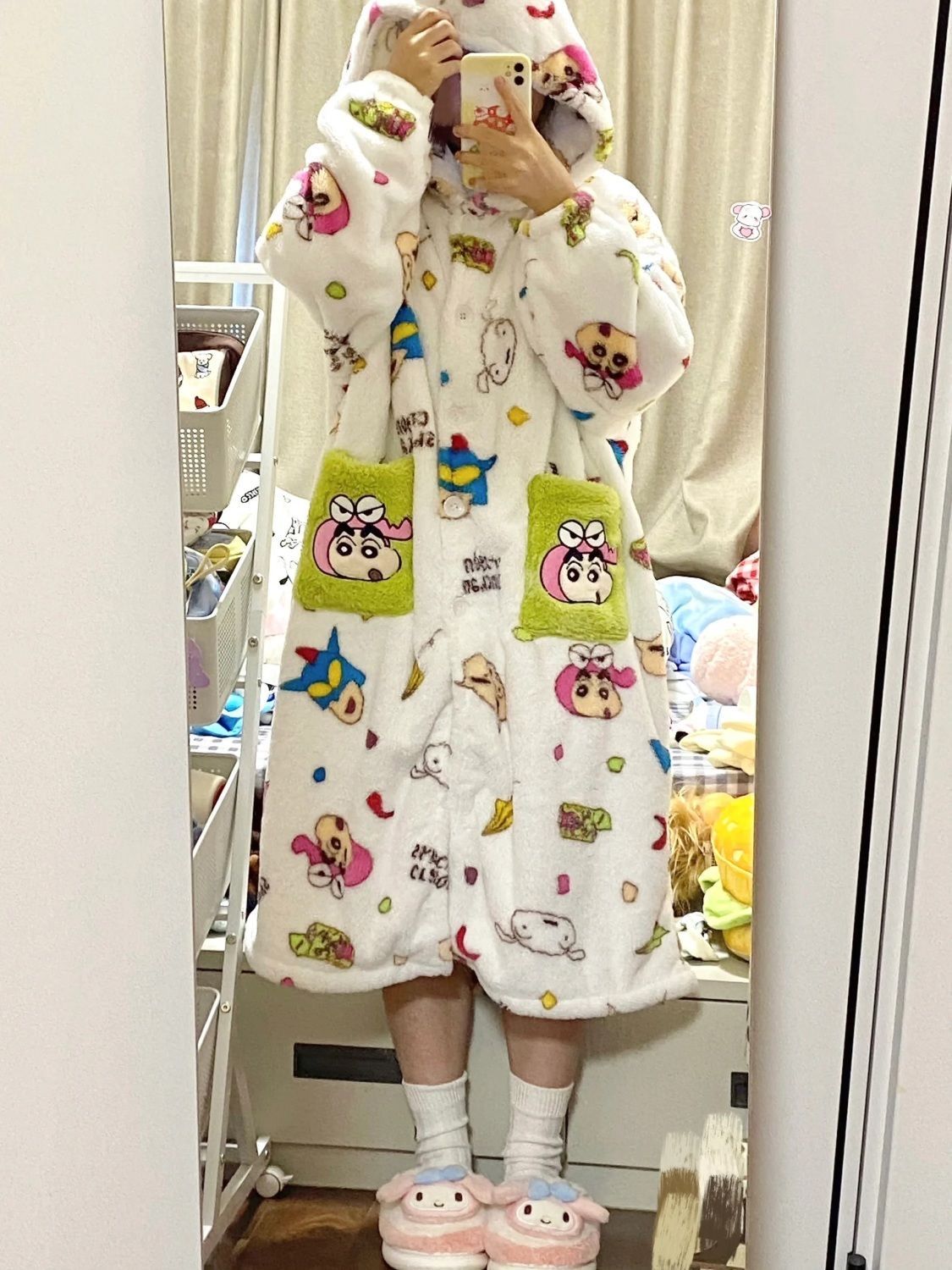 珊瑚絨睡衣女冬季少女可愛蠟筆小新可外穿連帽睡裙大碼家居服睡袍