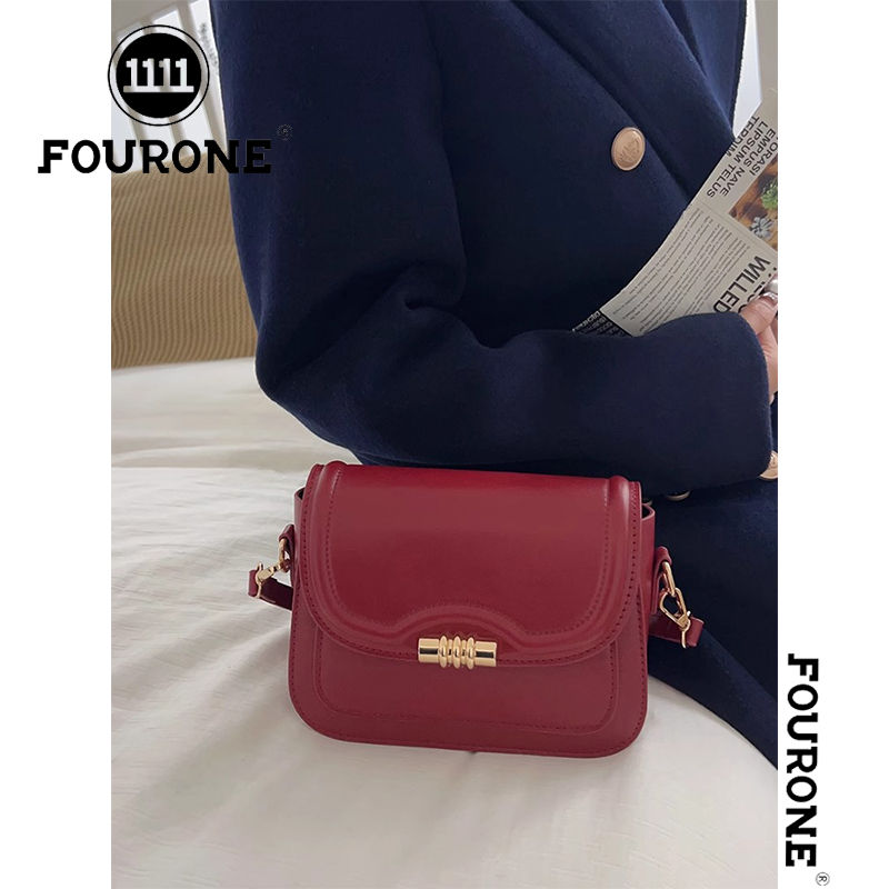 High-end popular red bag new retro fashion saddle shoulder niche small square bag crossbody bag
