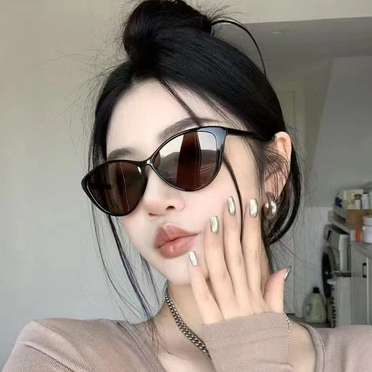 歐美新款貓眼防紫外線太陽鏡女多邊形鏡框復古款辣妹素顏框架眼鏡