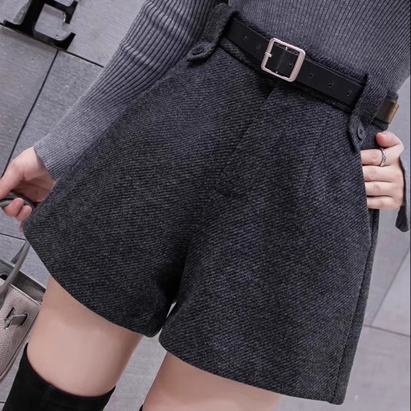 Fashionable and Western-style woolen wide-leg shorts for women's outerwear in spring, autumn and winter new high-waisted fashionable versatile boots, skirts and pants