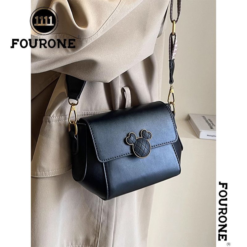 High-end bag for women, new French simple small square bag, fashionable and versatile commuting casual crossbody bag
