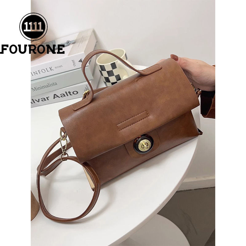 French niche crossbody bag women's new trendy shoulder bag high-quality retro handheld small square bag