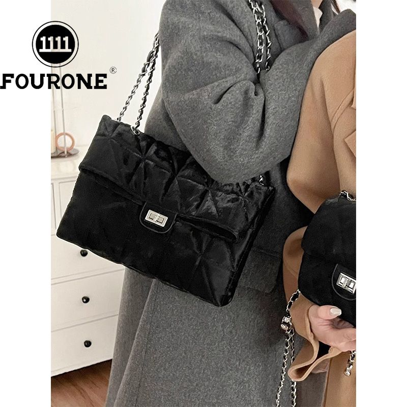 Korean niche design bag for women, new shoulder crossbody bag, high-end fashion chain small square bag