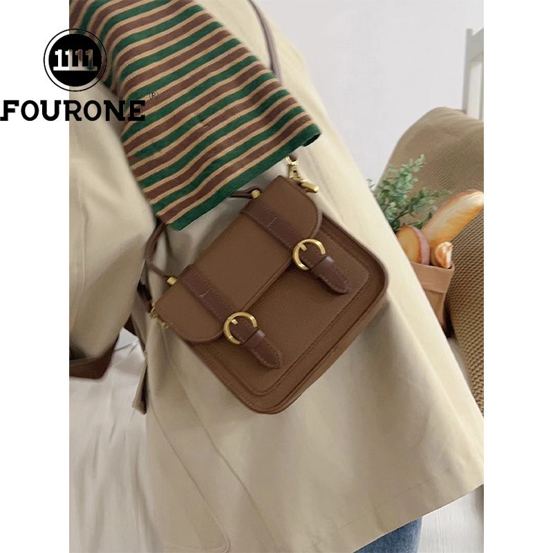 High-end handheld small bag for women, new trendy shoulder crossbody bag, fashionable and versatile retro small square bag