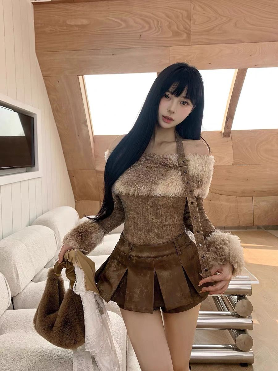 套裝女2023秋冬新款辣妹毛毛拼接掛脖一字肩修身針織上衣高腰皮裙