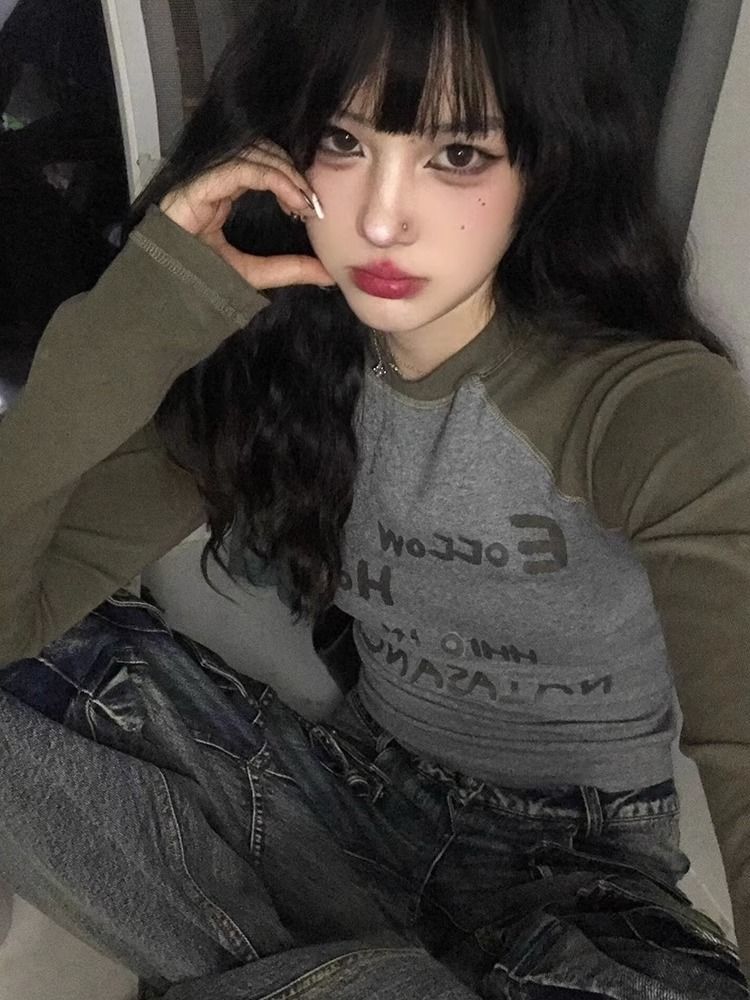美式正肩撞色長袖t恤女秋冬內搭打底衫修身顯瘦辣妹短款打底上衣