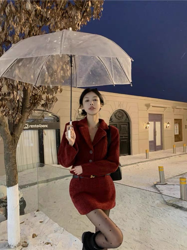 復古紅色收腰短款西裝外套小香風套裝女秋冬新款包臀半身裙兩件套