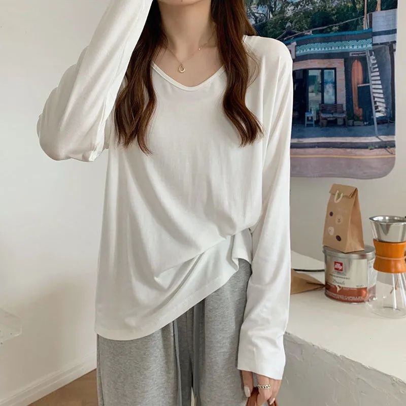 早秋慵懶上衣2024新款韓版寬鬆顯瘦V領長袖T恤女通勤白色打底衫潮