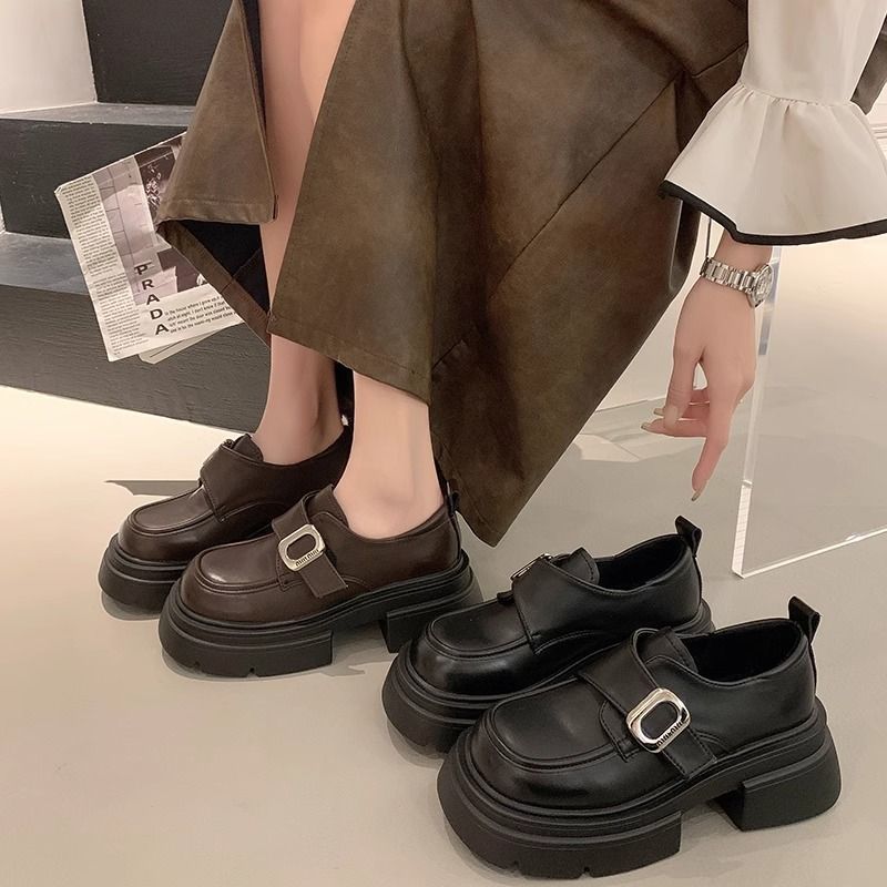 百搭復古英倫風棕色厚底小皮鞋女2023新款春秋網紅爆款魔術貼單鞋
