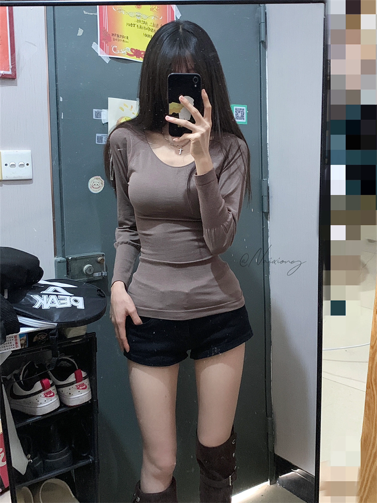 灰色V領打底衫女秋冬高級感內搭修身顯瘦辣妹緊身正肩長袖t恤上衣