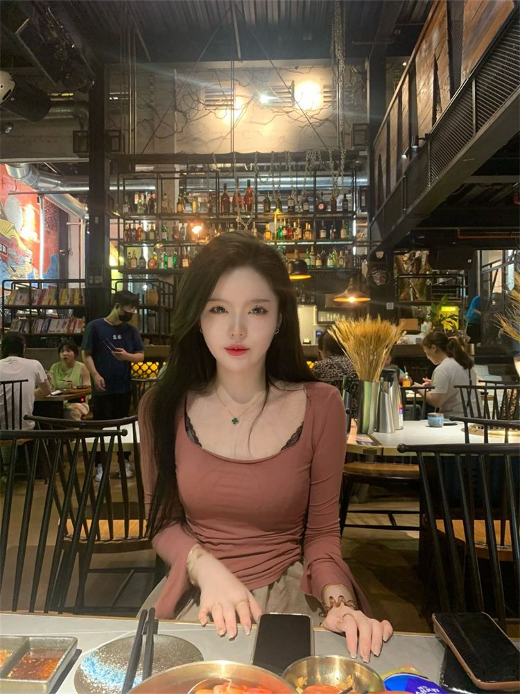 Pure lust style sweet hottie trumpet sleeve square neck t-shirt women's autumn slim fit inner wear slim short ins top trendy