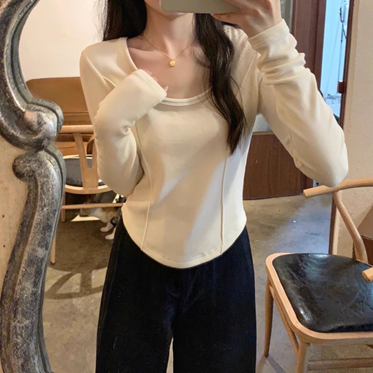 德絨修身t恤女2024秋冬季新款U領加絨加厚保暖純色打底衫內搭上衣