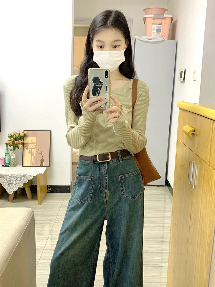 早秋短款上衣女時尚設計感小眾紐扣半開領木耳邊套頭打底T恤衫潮