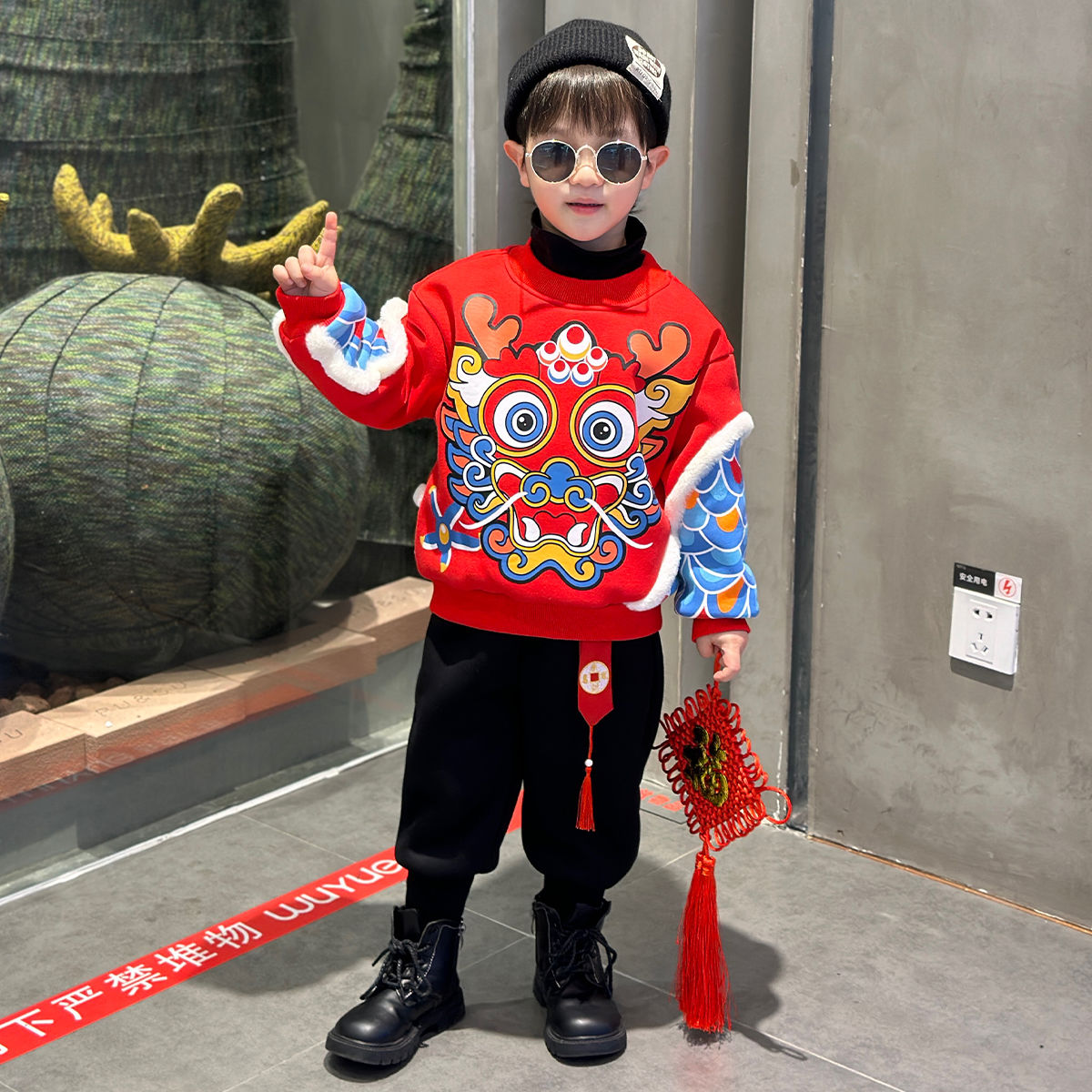 Boys' New Year's greeting clothes, children's Hanfu, Chinese style Tang suit, Year of the Dragon plus velvet sweatshirt, baby's festive New Year's clothing set