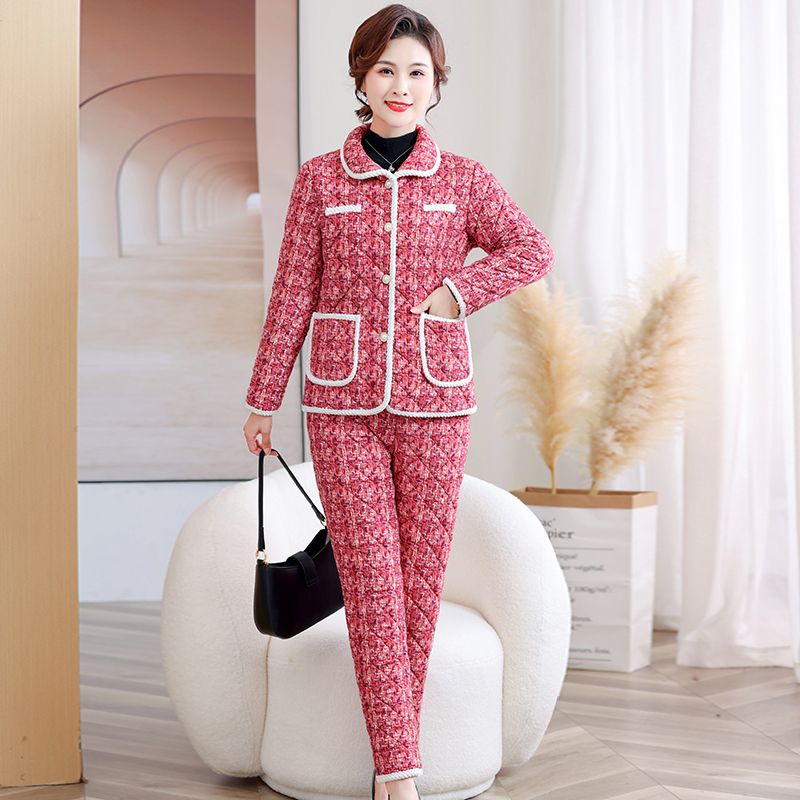 Middle-aged and elderly women's winter cotton-padded jacket suit plus velvet and thickened cotton-padded jacket to keep warm, new cotton-padded jacket, mom's fashionable two-piece set