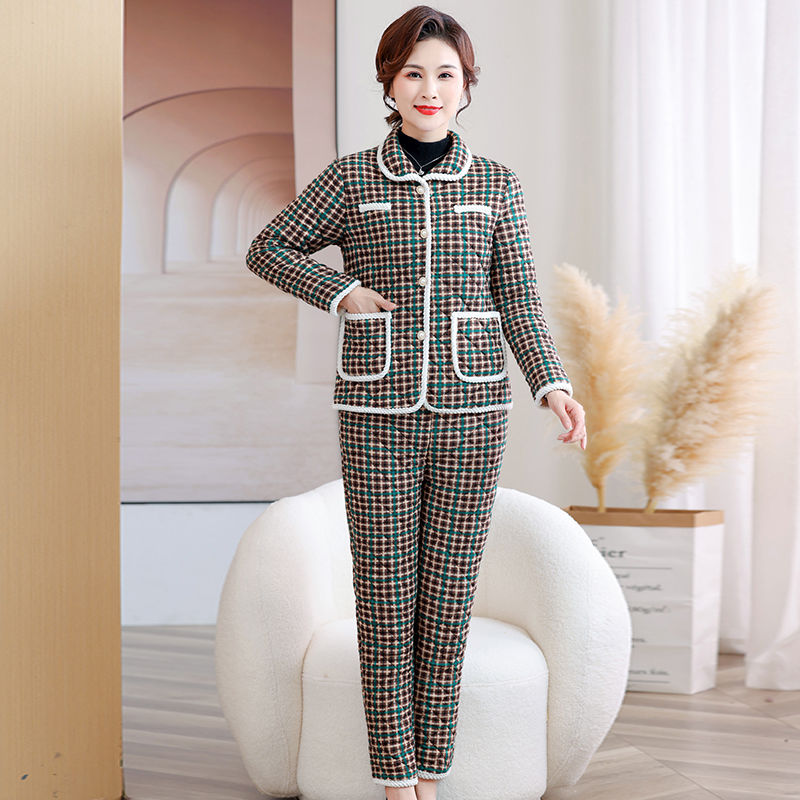 Middle-aged and elderly women's winter cotton-padded jacket suit plus velvet and thickened cotton-padded jacket to keep warm, new cotton-padded jacket, mom's fashionable two-piece set