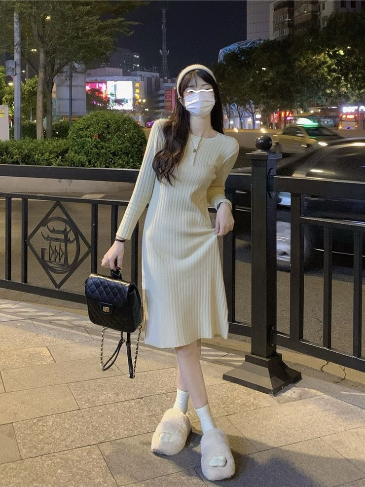 Slim knitted dress with coat, women's autumn and winter high-end knee-length skirt, slim fit inner long-sleeved bottoming skirt