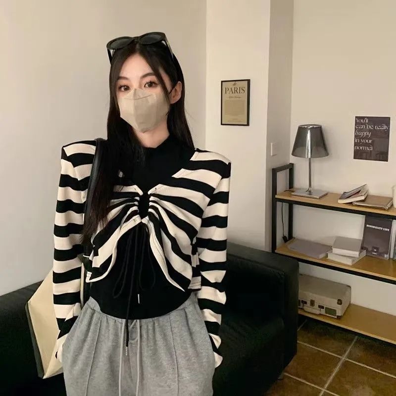 韓版新款兩件套chic上衣甜辣套裝半高領背心+抽褶系帶條紋長袖