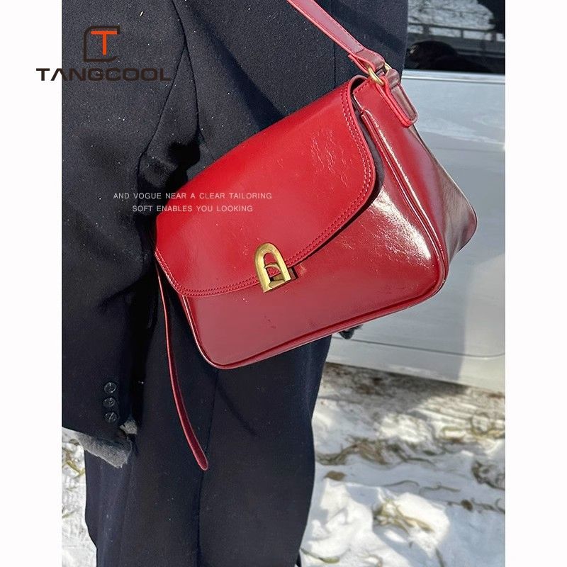 Autumn and winter new high-end women's bags niche design light luxury single shoulder crossbody bag simple and versatile armpit bag