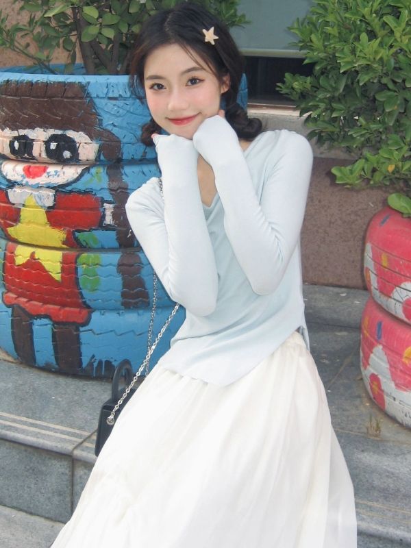 純欲風長袖T恤秋季2023新款女不規則設計感修身顯瘦內搭打底上衣