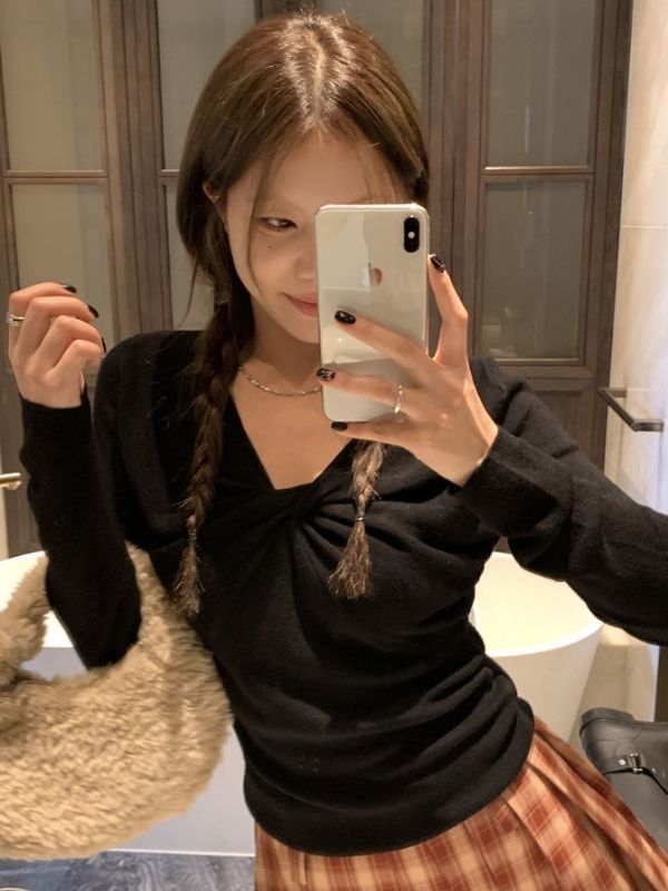 純欲甜辣妹v領紐結設計感長袖T恤女早秋純色修身顯瘦打底衫上衣潮