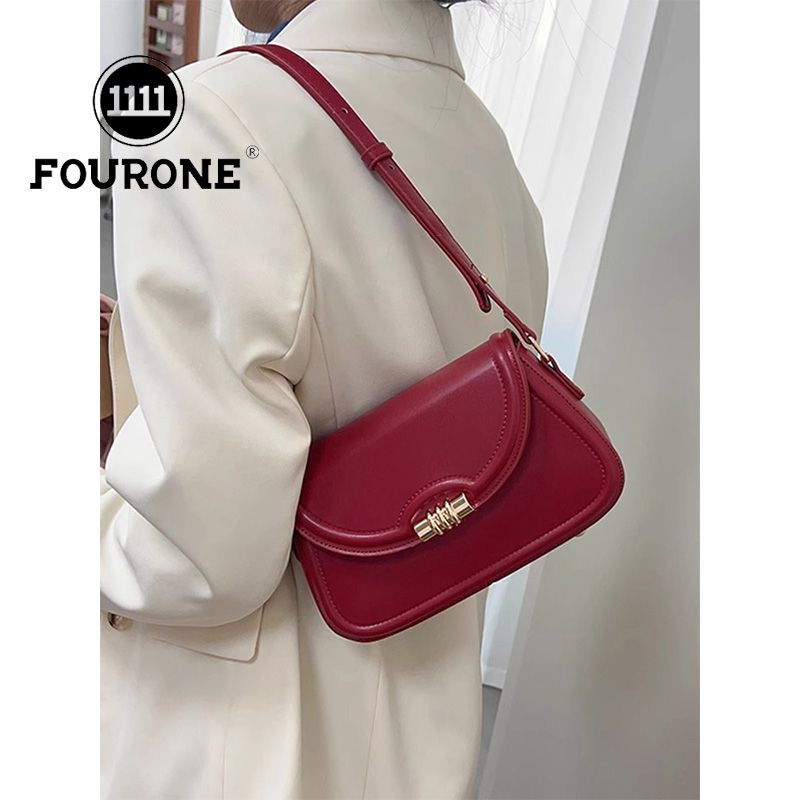 High-end New Year red bag for women, new shoulder crossbody bag, versatile ins armpit small square bag