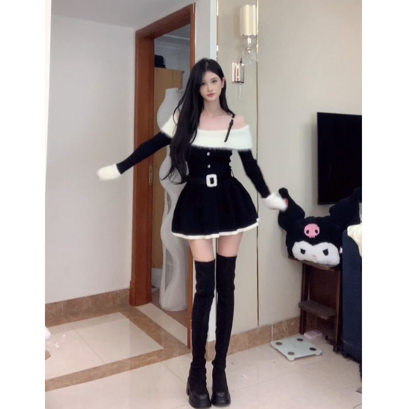 2023 new autumn and winter sweet hot girl one-shoulder long-sleeved knitted dress, feminine and atmospheric suspender skirt trend