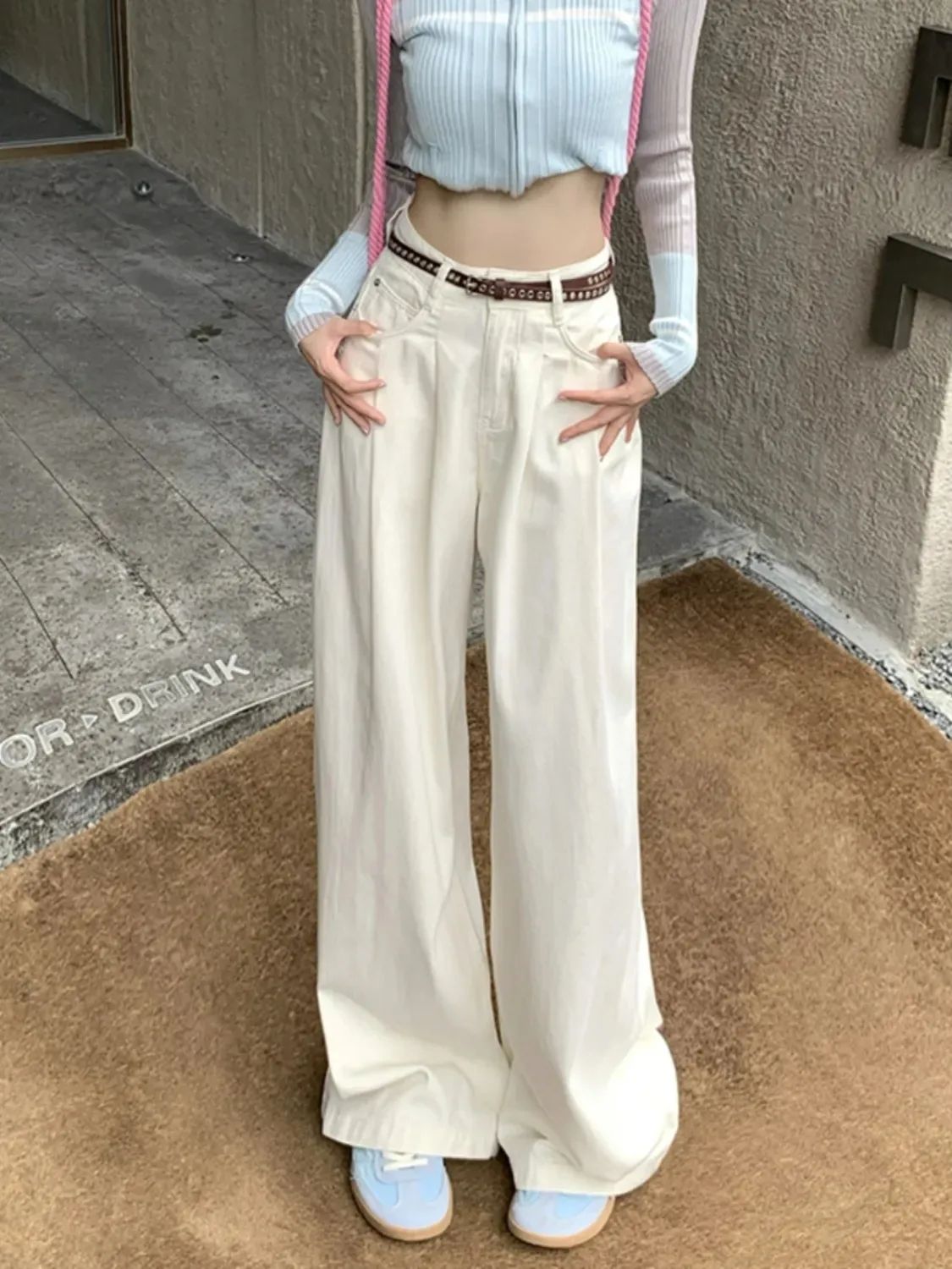 白色高腰闊腿牛仔褲女秋冬2023新款寬鬆顯瘦垂感百搭直筒拖地褲子