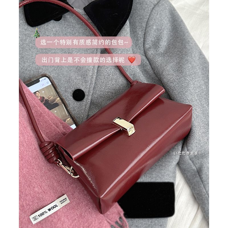 New Year Red Bag Autumn and Winter Women 2023 New Trendy Retro Armpit Bag Korean Niche Single Shoulder Small Square Bag Wedding Bag