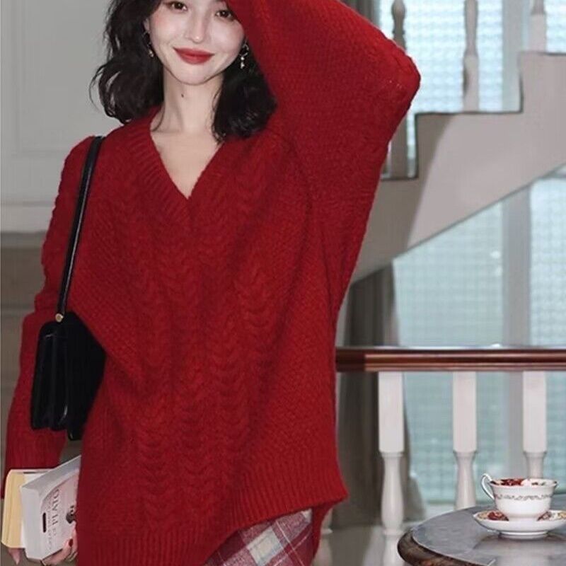 港風復古V領麻花紅色毛衣女秋冬季慵懶風寬鬆顯瘦長袖針織衫上衣