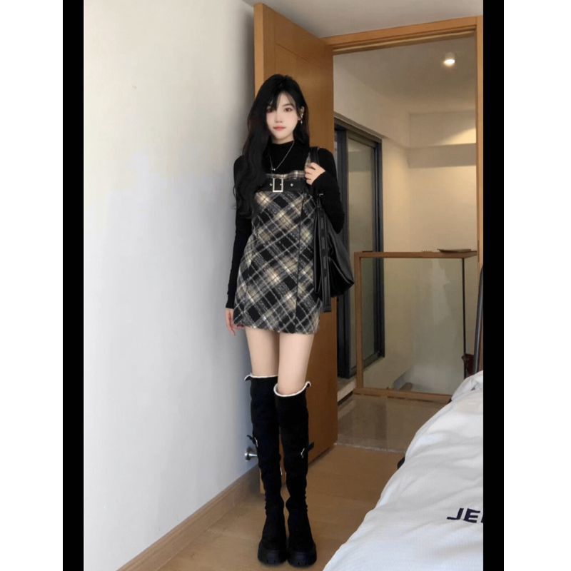 套裝女2024春季新款復古辣妹設計感磨毛格子吊帶連衣裙搭配打底衫