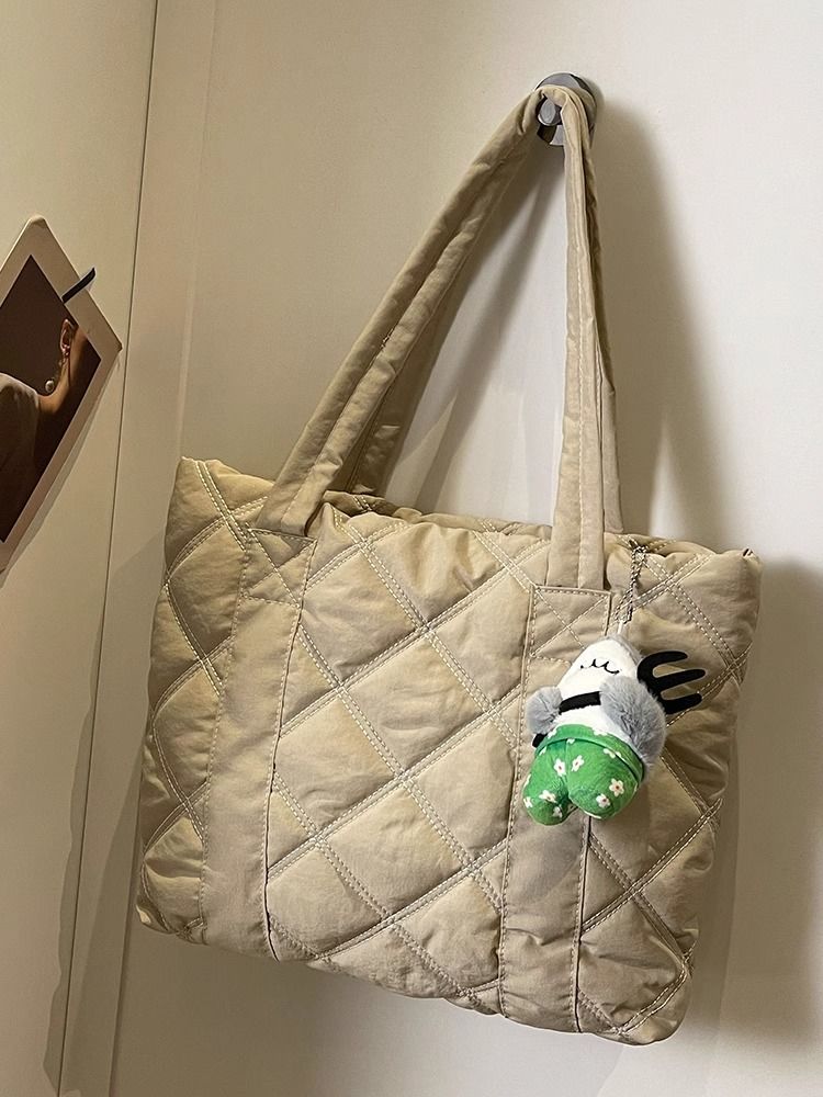 Autumn and winter down bag women's 2023 new fashion rhombus tote bag student class large capacity commuting tote bag