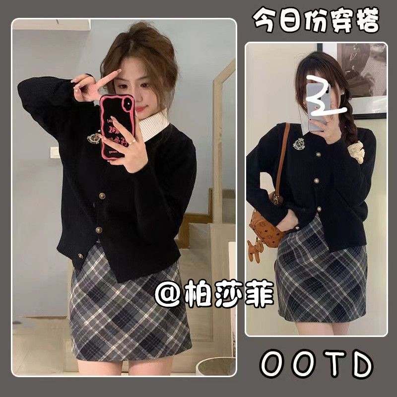 冬季小個子茶系穿搭黑色假兩件毛衣格子短裙減齡學院風兩件套裝女